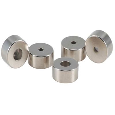 qualità Magnete al neodimio M5 svasato 25x4mm rotondo perforato industriale fabbrica