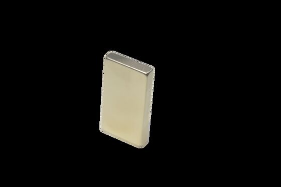 qualità Magnete NdFeB Neodimio Materiale magnetico permanente personalizzato per motori elettrici e assemblaggi magnetici fabbrica