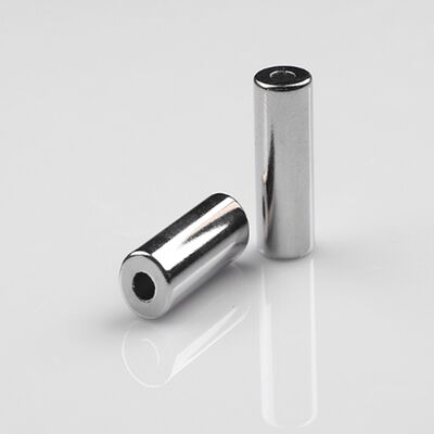 qualità Magneti al neodimio che offrono direzione di magnetizzazione assiale radiale e multipolare fabbrica