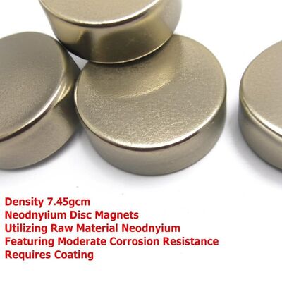qualità Magneti a disco al neodimio con densità di 7,45 gcm che utilizzano neodimio come materia prima caratterizzato da una moderata resistenza alla corrosione che richiede un rivestimento fabbrica