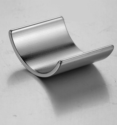 comprare A resina epossidica nero dei magneti dell'arco del neodimio del cilindro N42 di 2MM X di 4MM forte ricoperto online manufacture