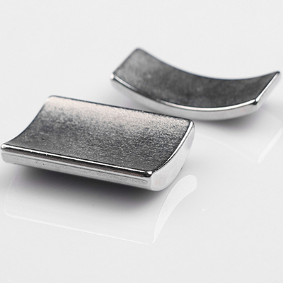 comprare Magneti rivestiti a resina epossidica neri dell'arco del neodimio N50 per scienza online manufacture