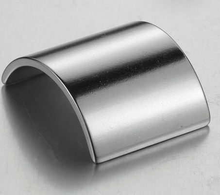 Buon prezzo Magneti del neodimio del AlNiCo di N40 N50 forti, magnete permanente elettrico del motore di CC in linea